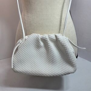 express white faux leather weave crossbody purse clam shell close pleated y2k